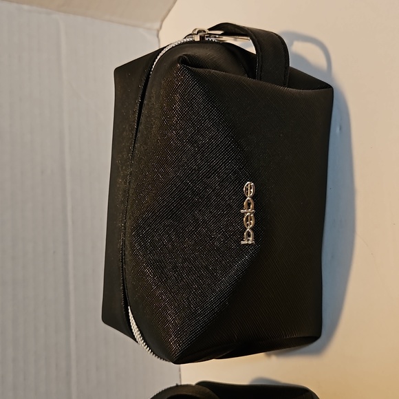 (NWOT) BEBE COSMETIC BAGS - Picture 3 of 5